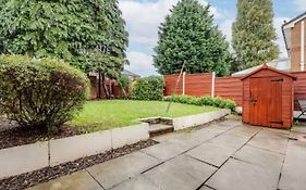 Newly Renovated House Near Trafford Centre