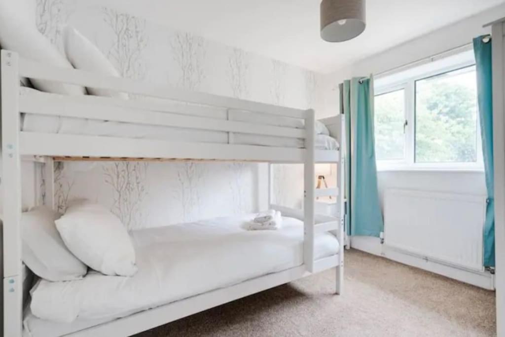Newly Renovated House Near Trafford Centre Villa Manchester Exterior photo